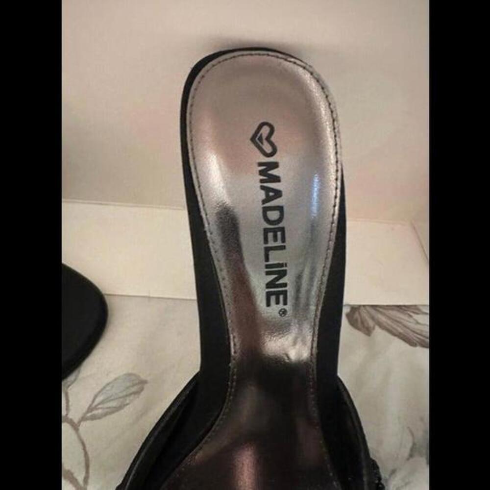 Step up your formal game with sleek black kitten heels - Picture 3 of 3